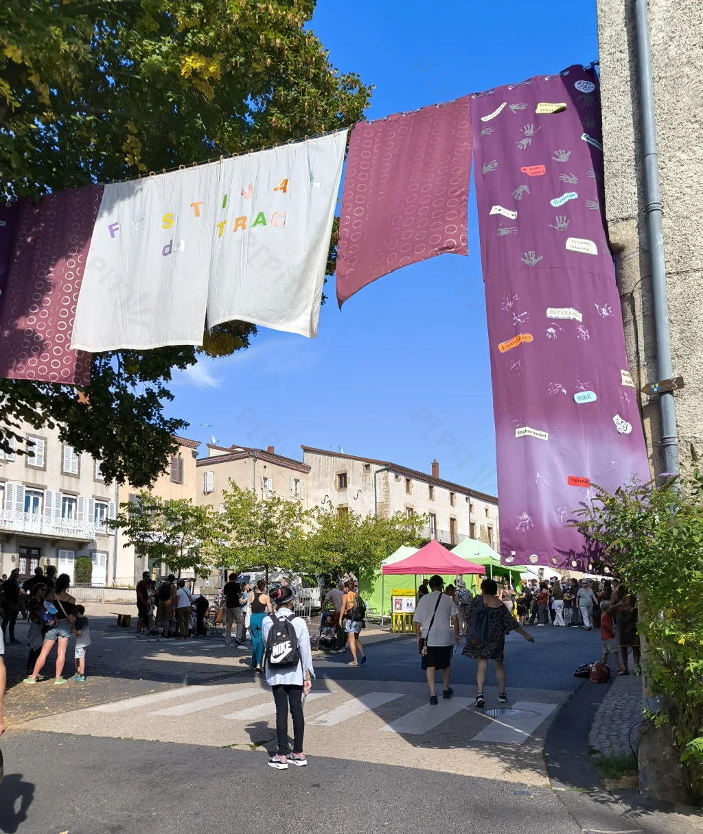 Entrée du Festival du TRAC à Sauxillanges