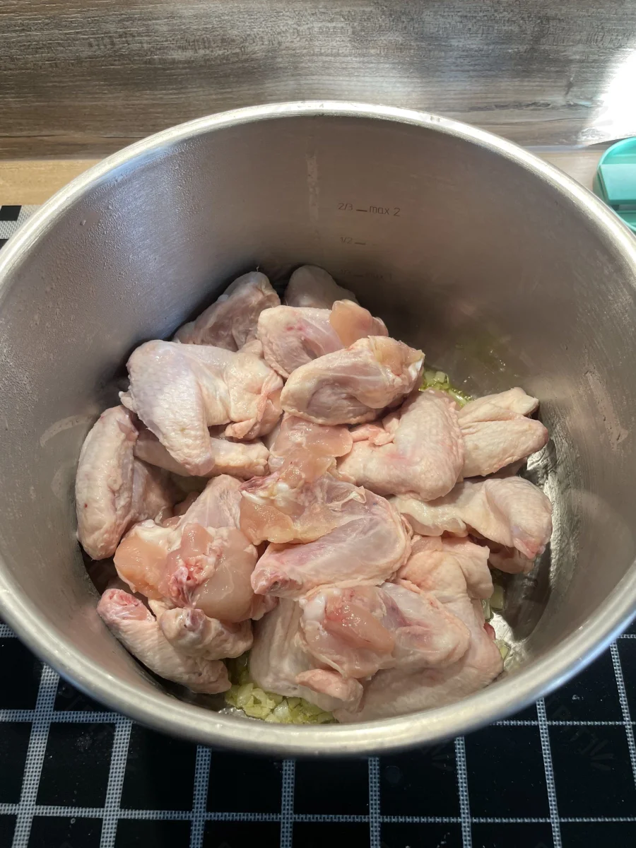 Ailes de poulet dans la cocotte