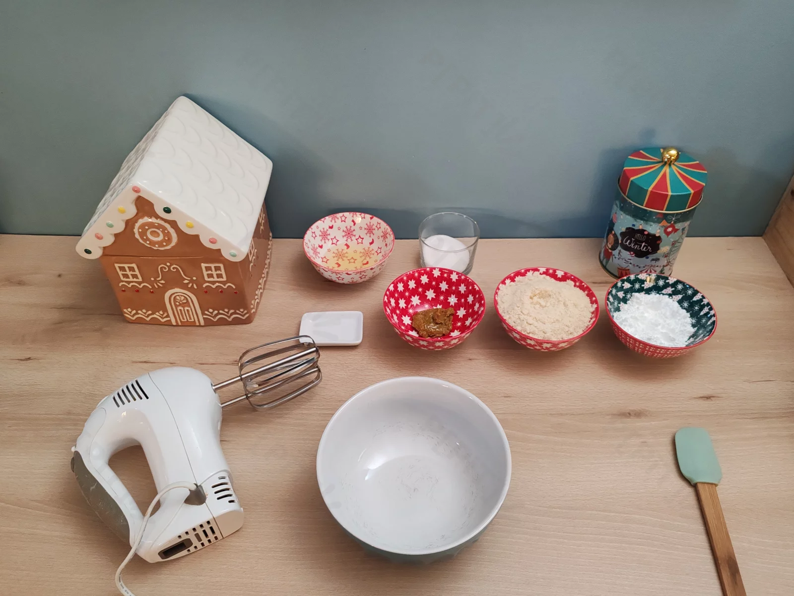 Amaretti tous les ingrédients et ustensiles