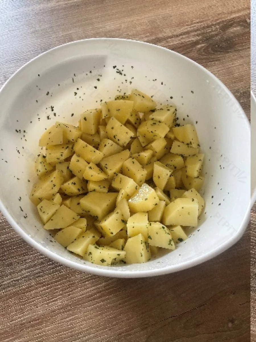 Pommes de terre coupées en cubes