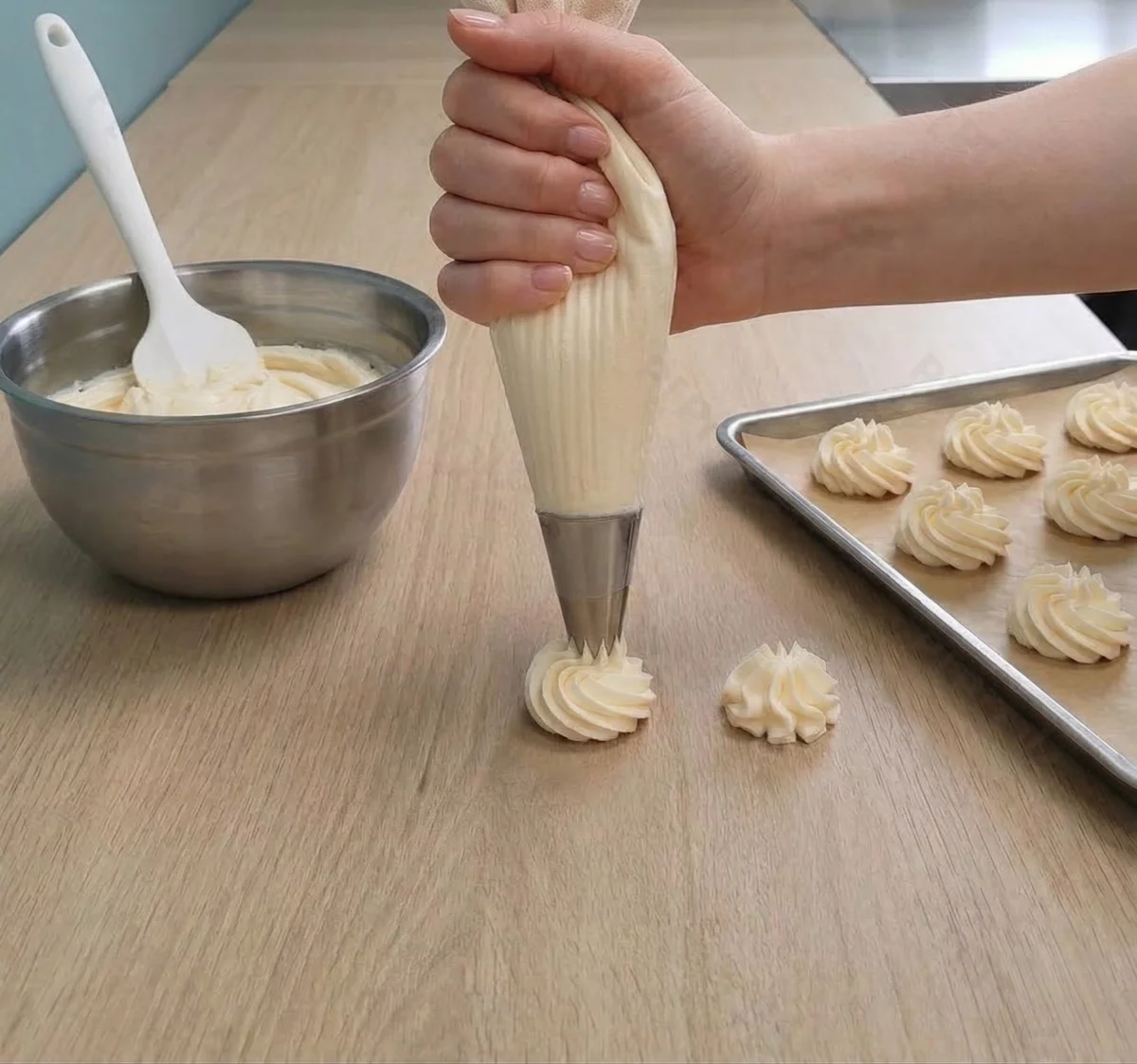 Poche a douille remplie